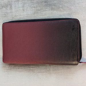 Tumi Province Travel Wallet in Berry Ombre (Brand new, never used)